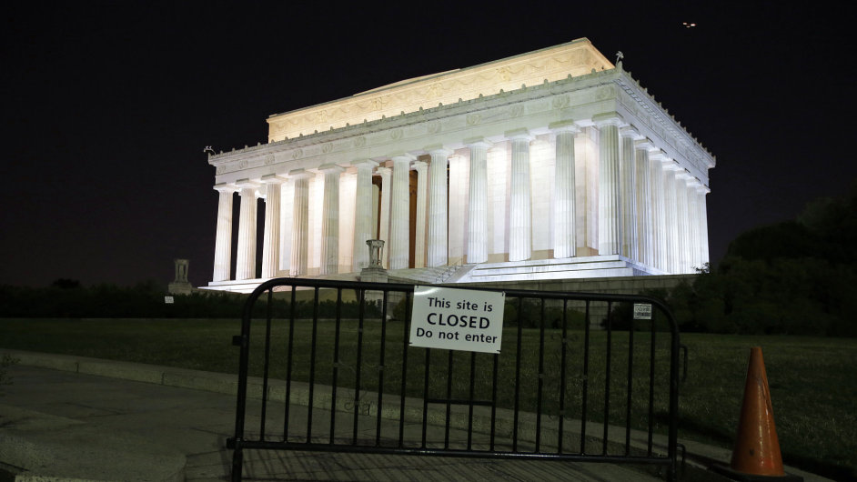 Kvùli americké platební neschopnosti je zavøený i Lincolnùv památník.