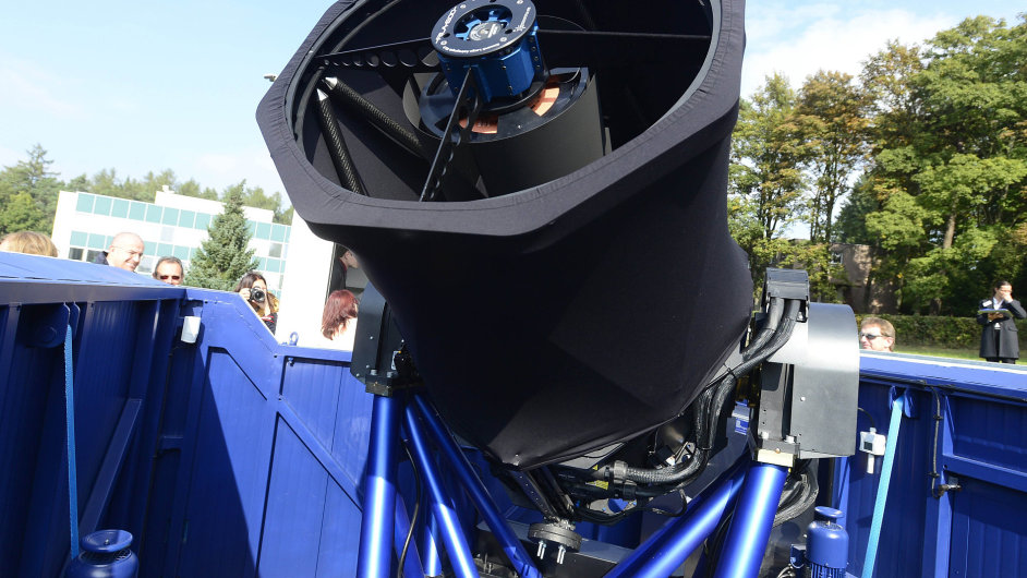 Blue Eye 600. Robotick observato z dlny ProjectSoftu, kter nov slou vdcm v Ondejov.