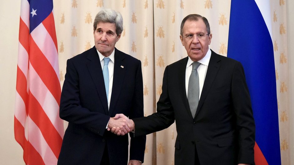 John Kerry a Sergej Lavrov na setkn v Moskv.