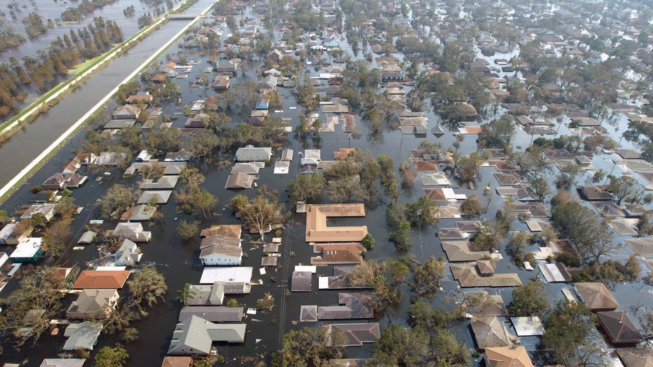 Po huriknu Katrina zstaly pod vodou tyi ptiny msta New Orleans.