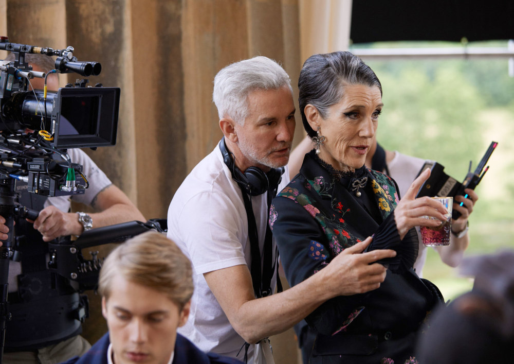 Baz Luhrmann při natáčení klipu