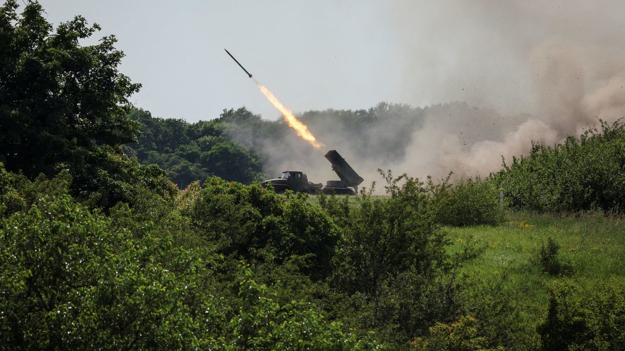 Raketomety Grad patøí mezi zbranì, se kterými se nyní na Ukrajinì válèí.