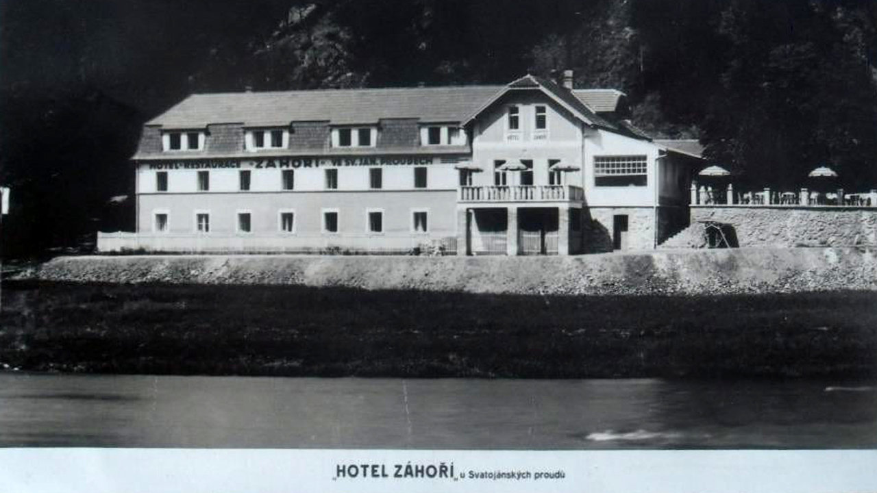 Svatojnsk proudy, hotel Zho, Rudolf Formis