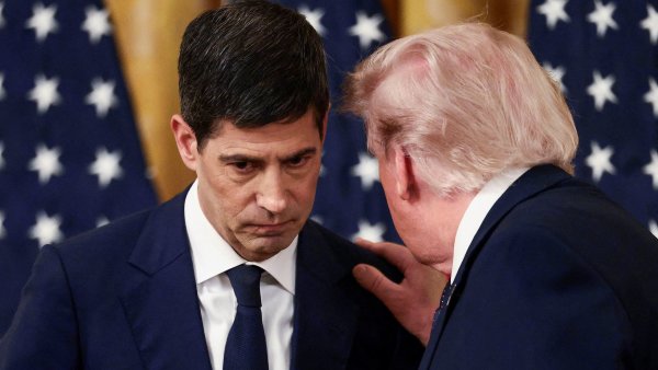 FILE PHOTO: Swearing-in ceremony for incoming Federal Reserve Chair Kevin Warsh