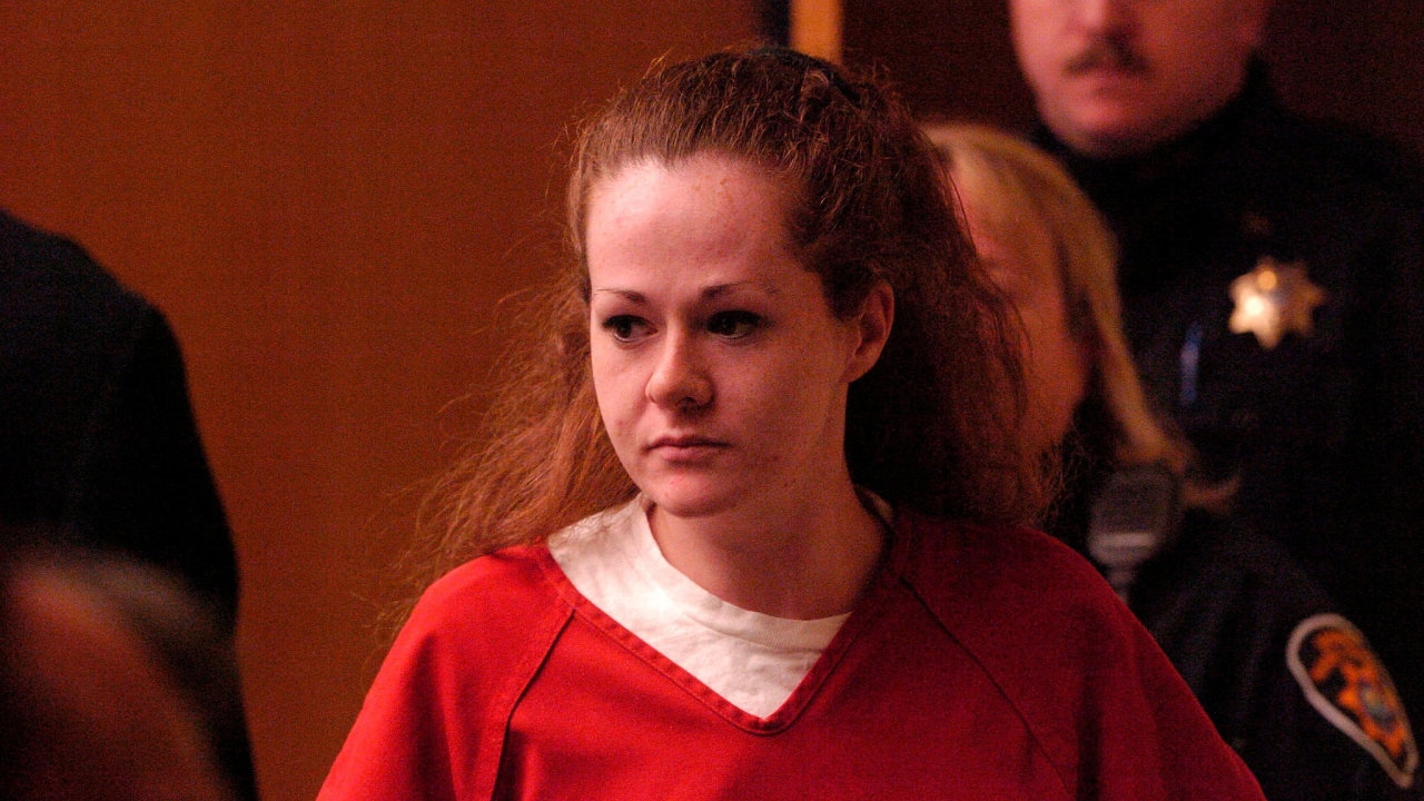 Christa Pike enters a Knox County Criminal Court