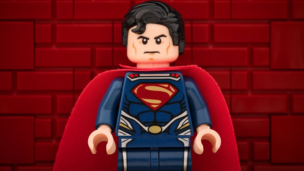 Ekonom, Lego, Superman