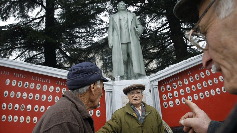 Nov Stalinova socha v Gruzii