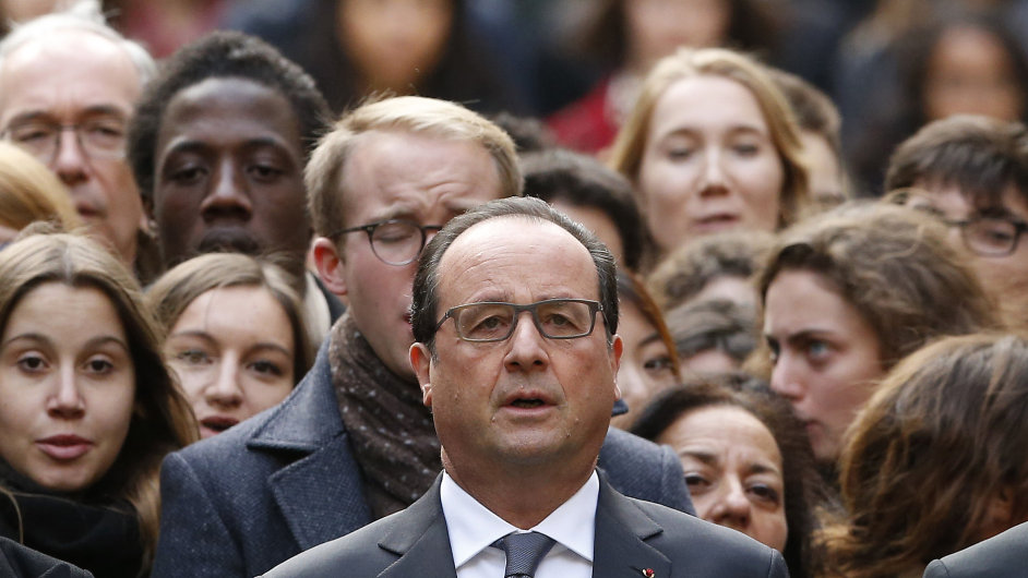 Francouzsk prezident Hollande vyzval OSN k draznjm tokm proti Islmskmu sttu - Ilustran foto.