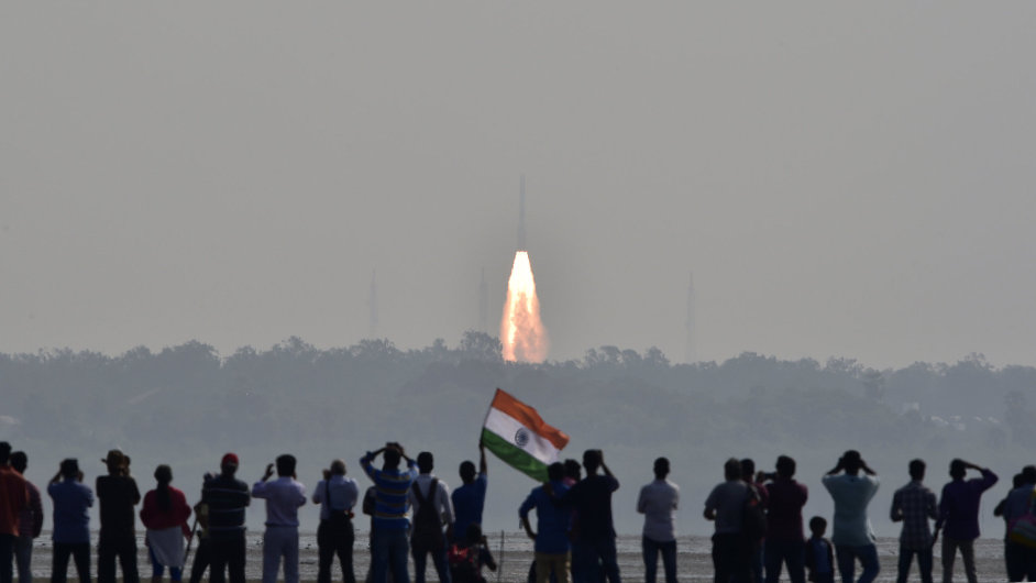 Indie vypustila jedinou raketou 104 satelitù.