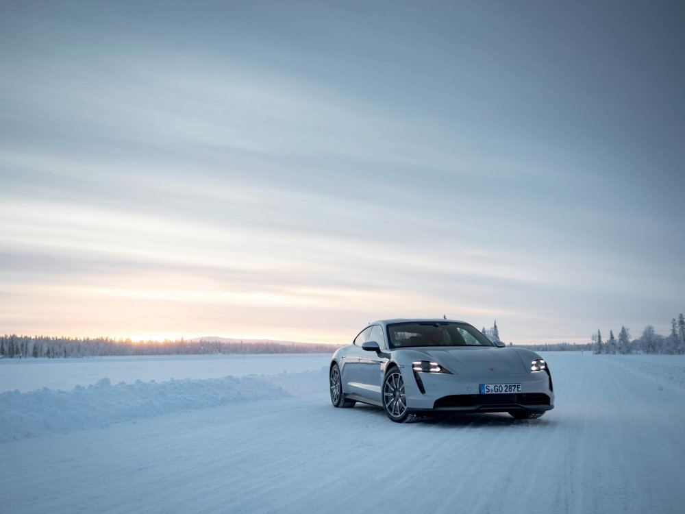 Porsche Taycan 4S