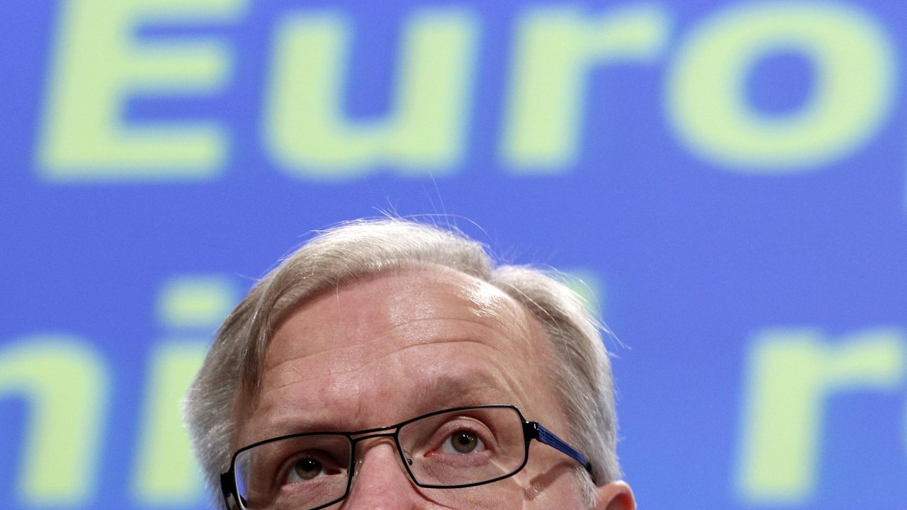 Eurokomisaø Olli Rehn ve ètvrtek oznámil, že eurozóna spadla do recese