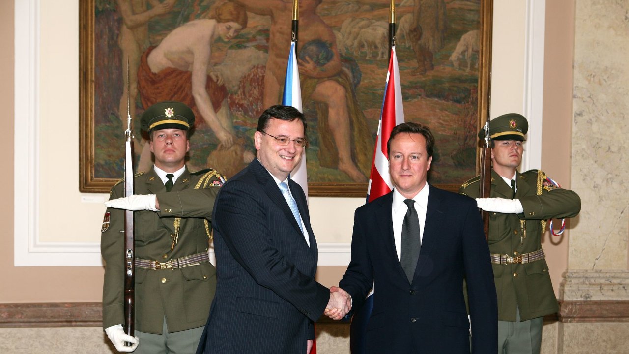 Britsk premir David Cameron pi setkn s premirem Neasem