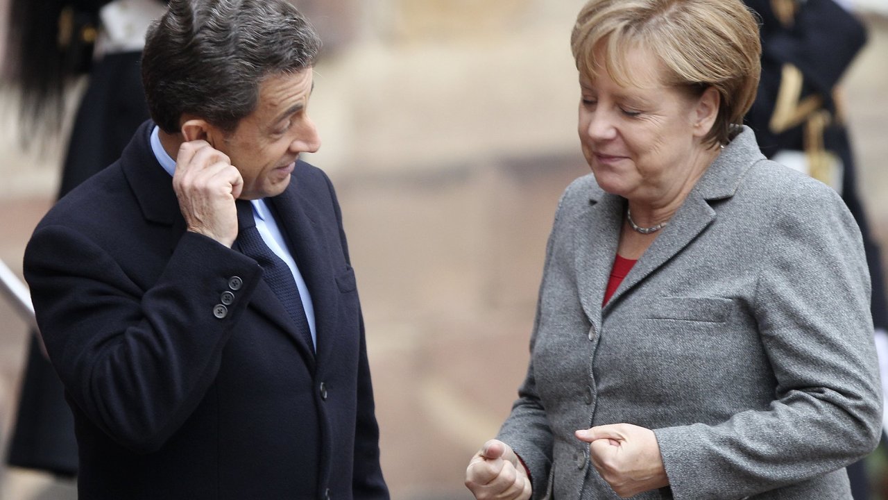 Nicolas Sarkozy a Angela Merkelov pi schzce ve trasburku.