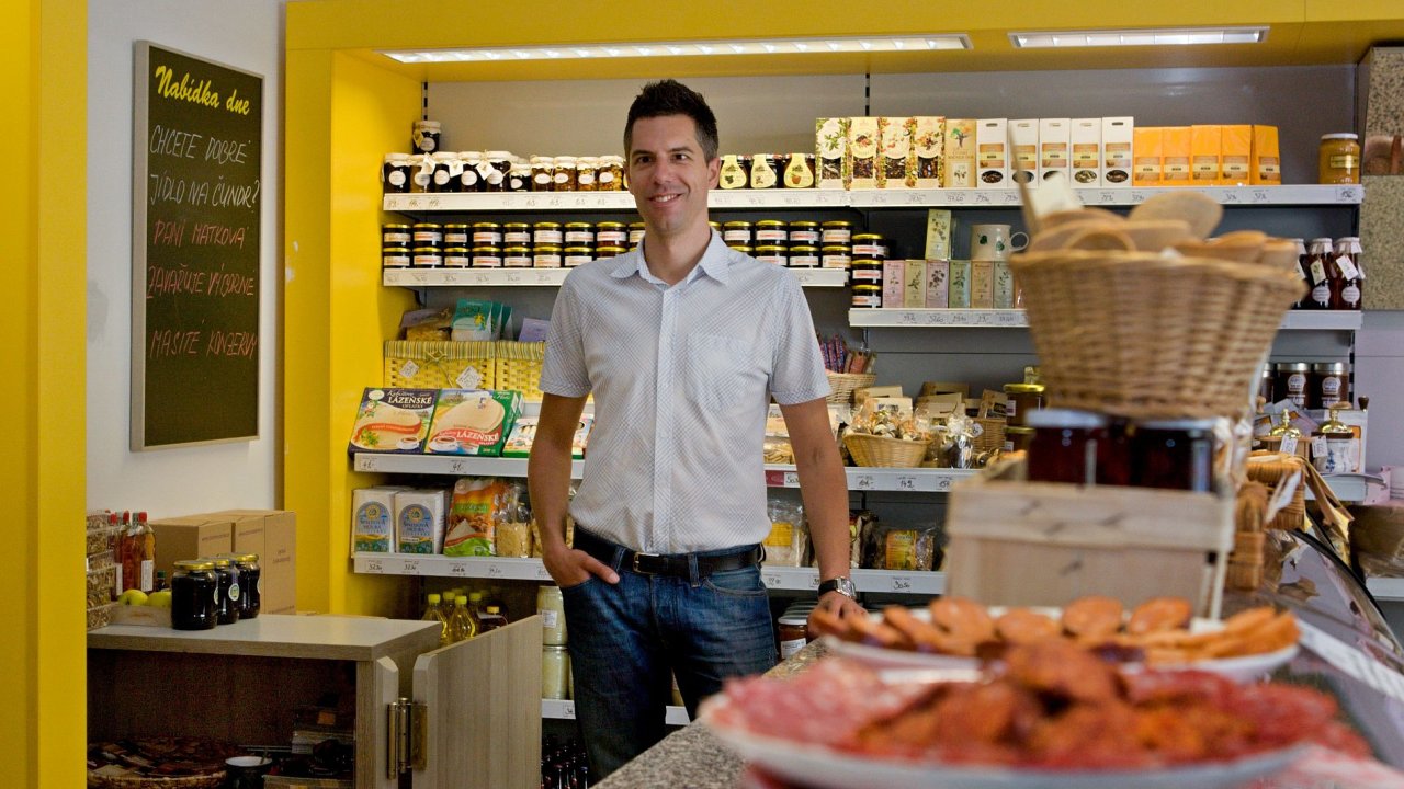 Jiøí Málek provozuje se spoleèníkem firmu, která prodává potraviny od èeských farmáøù.