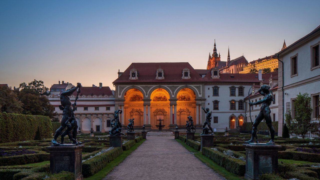 Hradozmeck noc 2025, Sent R