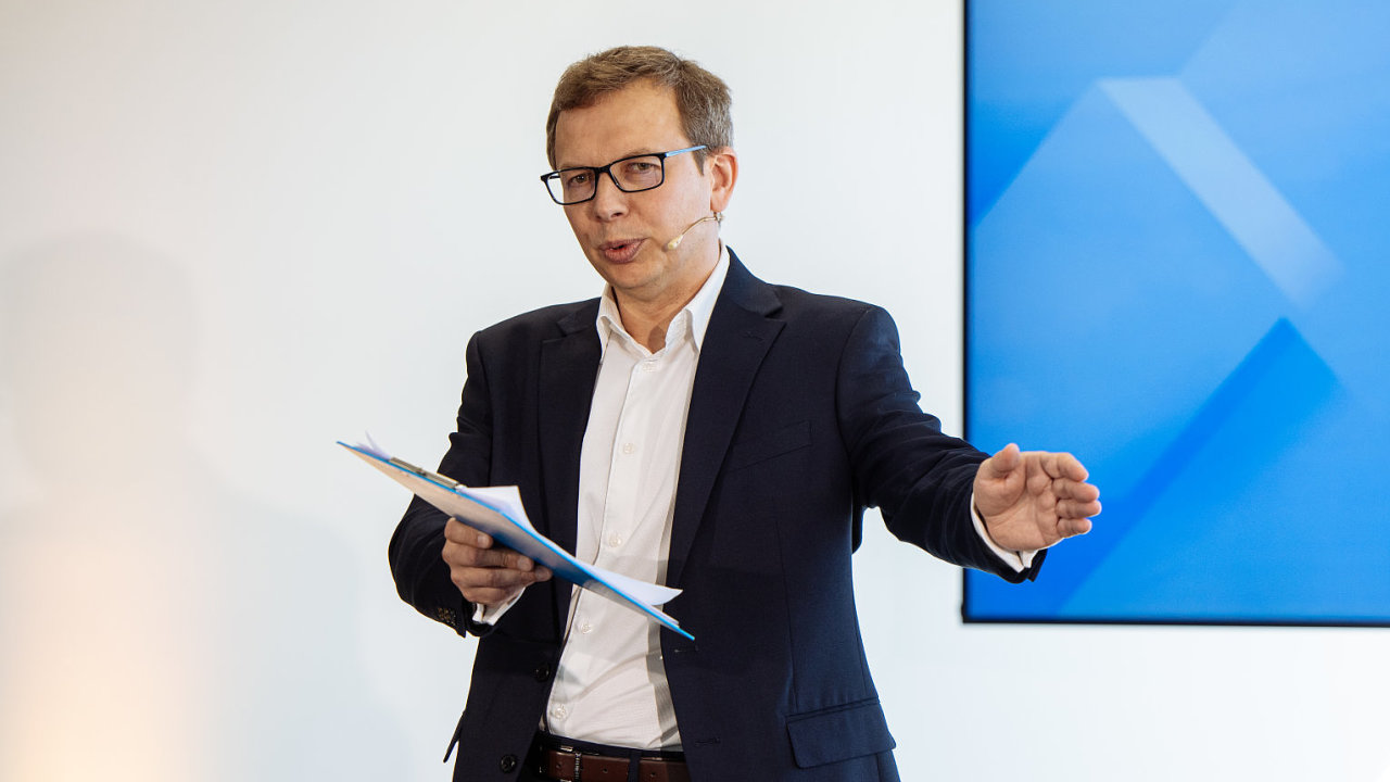 fredaktor Hospodskch novin Jaroslav Maek.