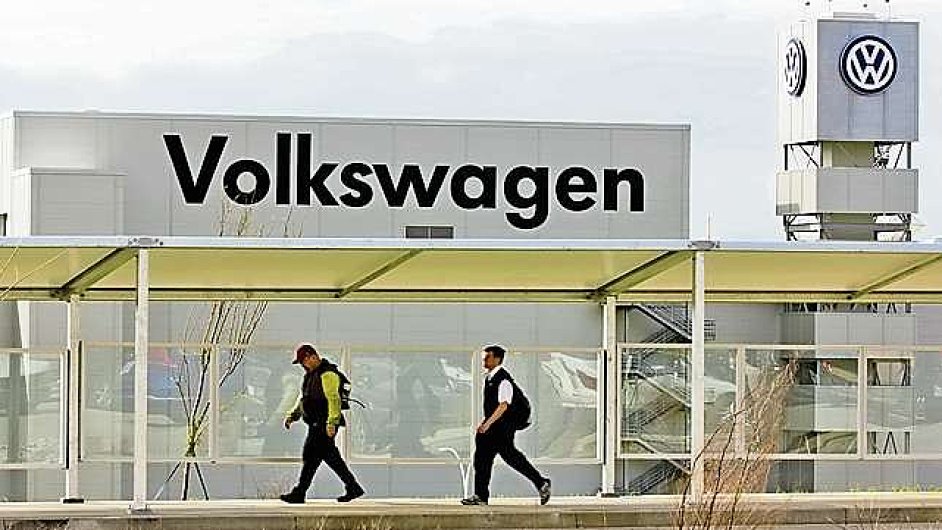 Akcie Volkswagenu klesly kvli pedpokldanmu snen ziskovosti.