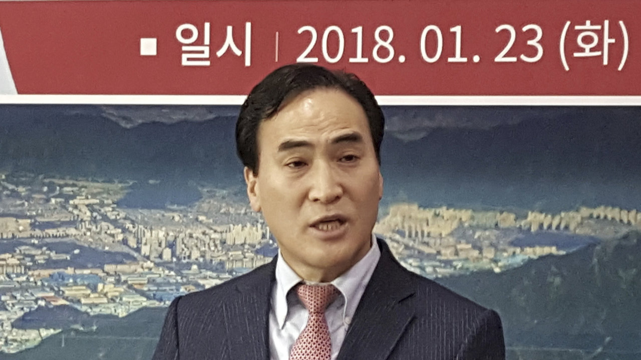 Kim ong-jang byl zvolen v tajnm hlasovn na dva roky.