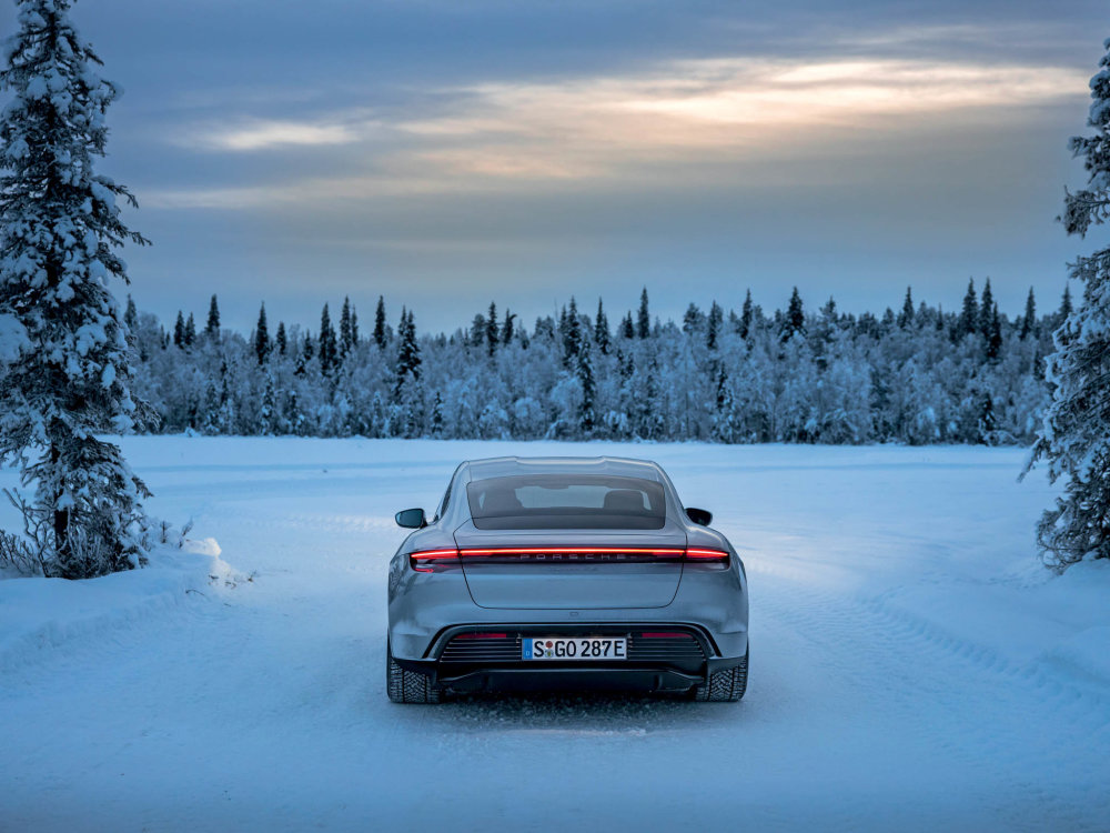 Porsche Taycan 4S