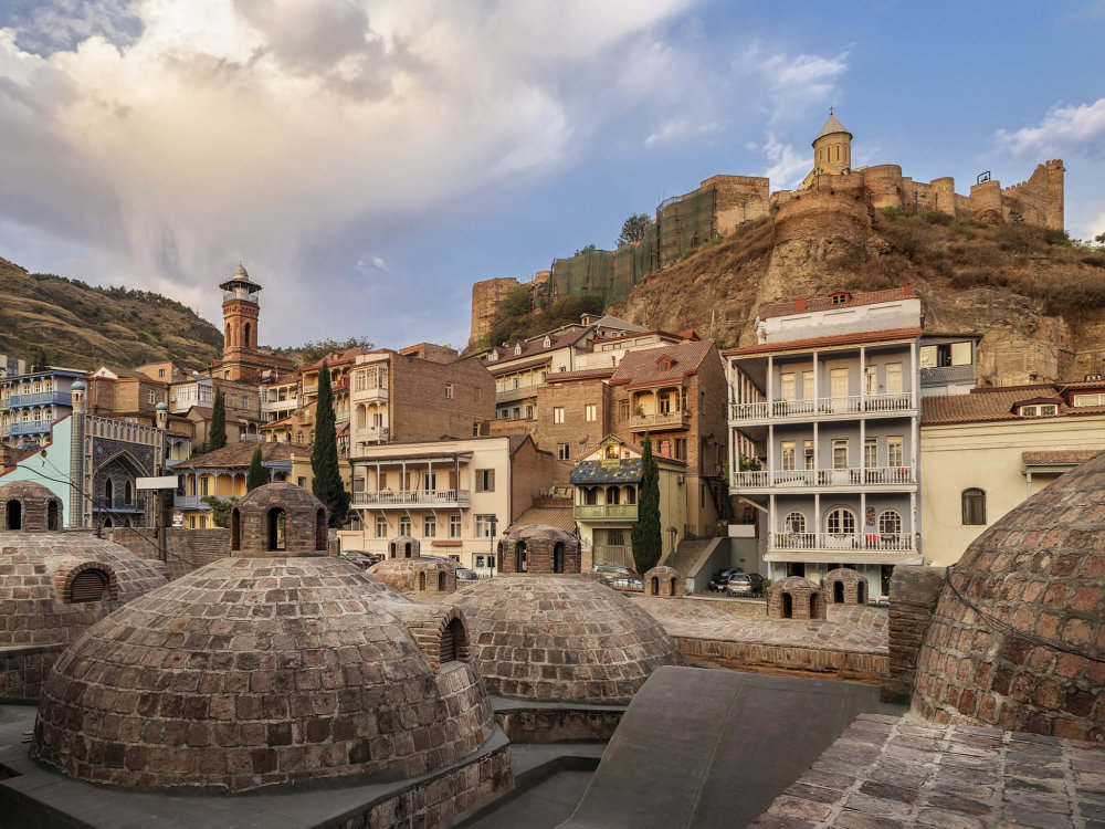 Staré město v Tbilisi a starobylé sirné lázně