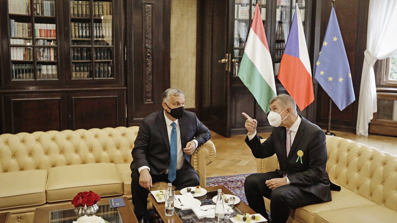 Premiér Andrej Babiš (ANO) pøijal maïarského pøedsedu maïarské vlády Viktora Orbána v pražské Kramáøovì vile tìsnì pøed èeskými volbami.