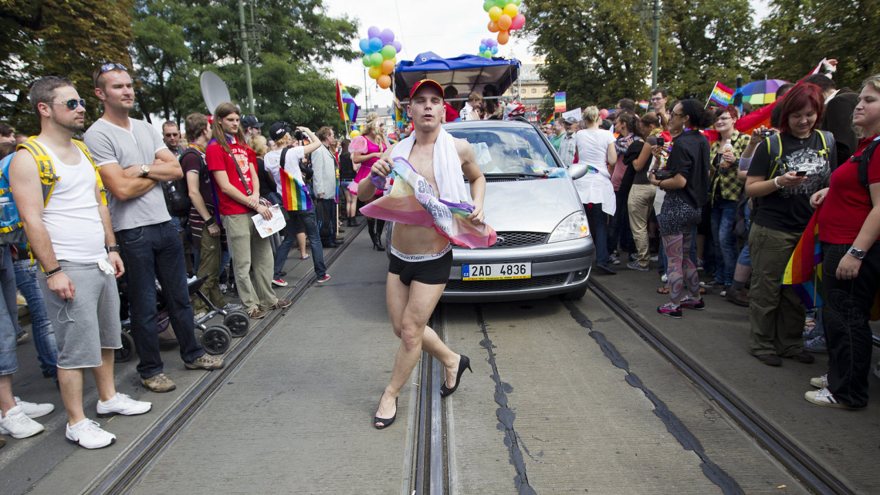 Pochod homosexul v centru Prahy. Ilustran foto