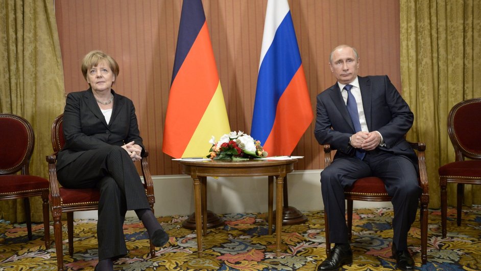 Setkn Merkelov s Putinem ped oslavami vro Dne D