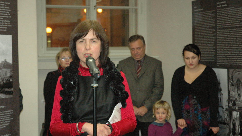 Nmstkyn pro kulturn ddictv Anna Matoukov pi projevu v roce 2011.