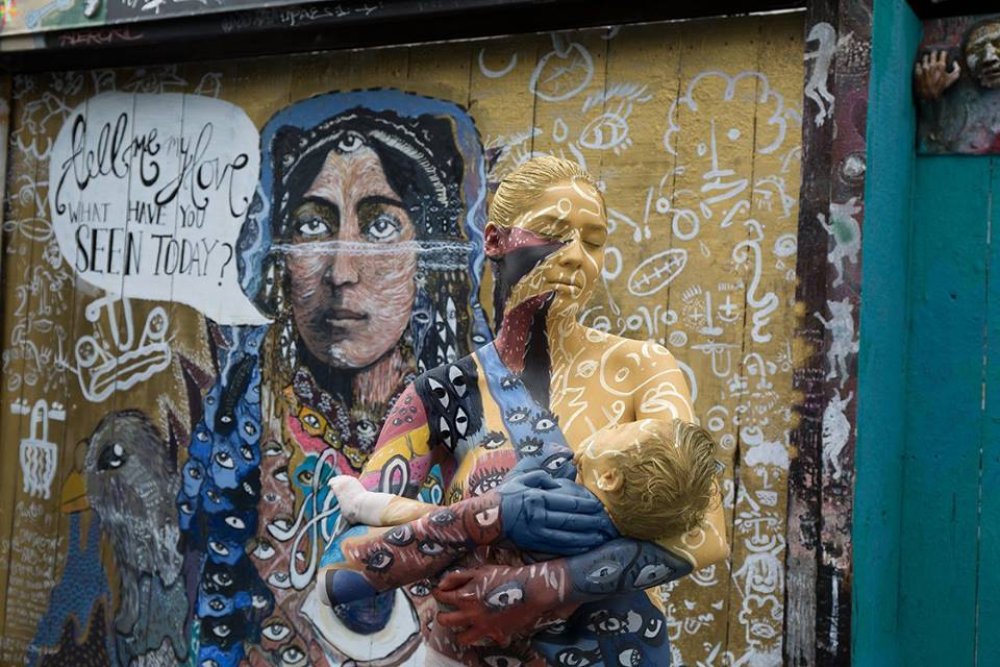 Bodypainting Hádanka: Kolik osob je na fotografii?