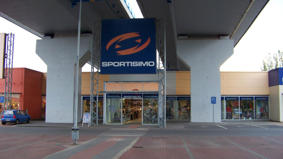 Sportisimo oteve dv prodejny v Rumunsku.