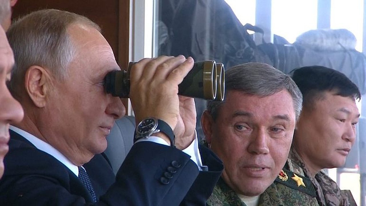 Putin chce dlat problmy a udrovat konflikt, je to opotebovvac vlka, k Novk.