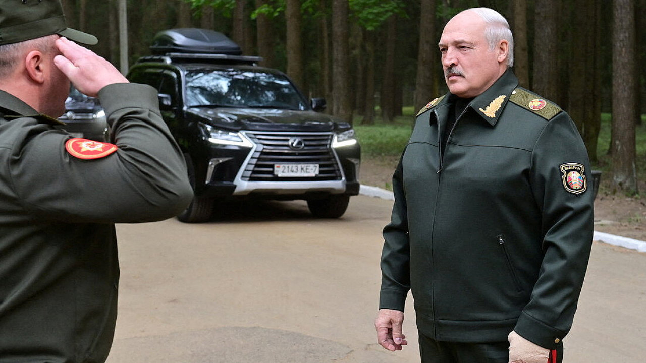 Alexandr Lukašenko, Bìlorusko, prezident