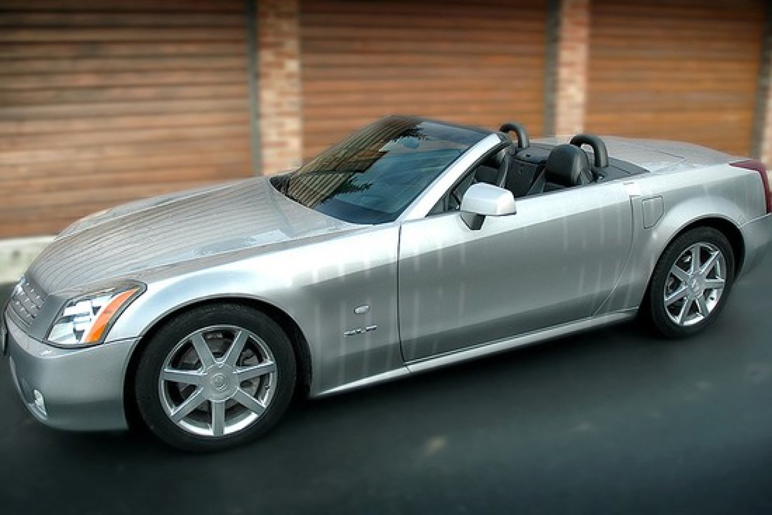 cadillac-xlr-2__550x367_.jpg Cadillac XLR
