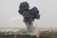 Izrael pokrauje tetm dnem v bombardovn Gazy