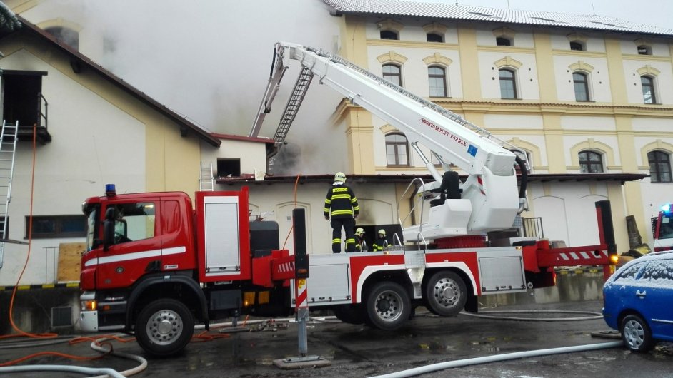 V Mlad Boleslavi zasahuje padest hasi.