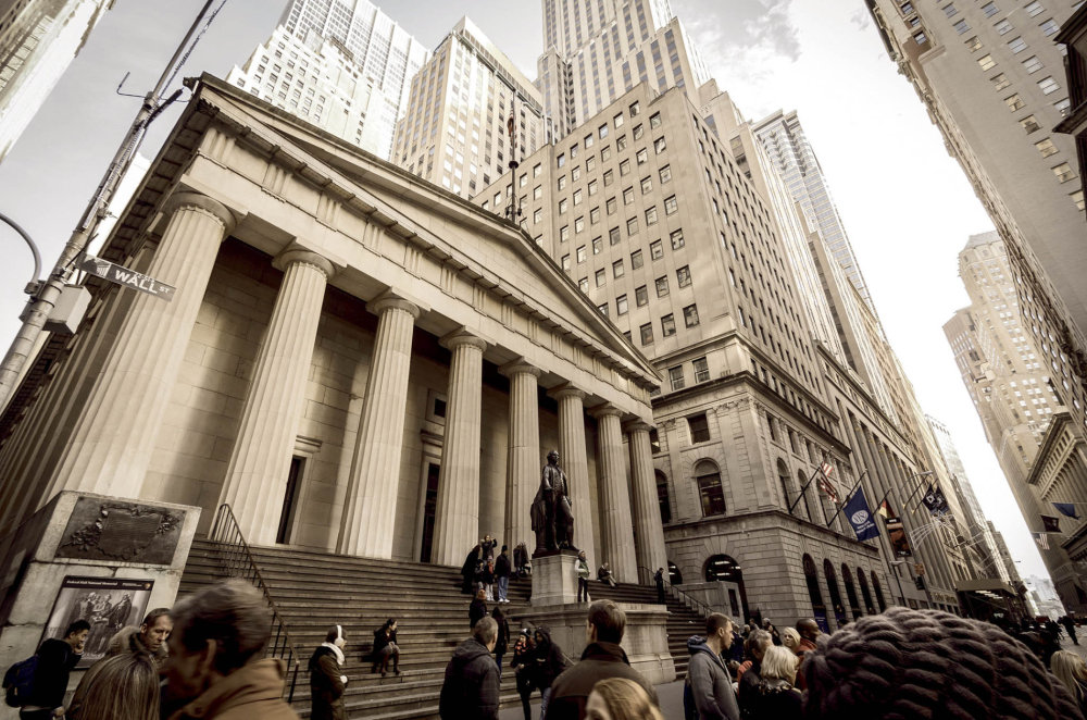 Newyorská Wall Street - ikonické místo velkého byznysu Newyorská Wall Street - ikonické místo velkého byznysu