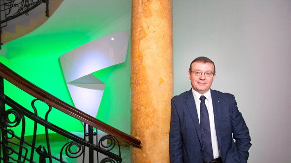 St&aacute;t nesta�&iacute; tepu doby, mus&iacute; se d&iacute;vat i dvacet let dop�edu, �&iacute;k&aacute; �len p�edstavenstva &Scaron;kody Auto Wojnar