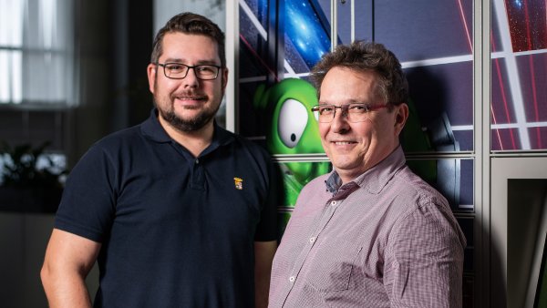 Noví šéfové logistiky e-shopu Alza - Lukáš Baudyš a Michal Ondomiši