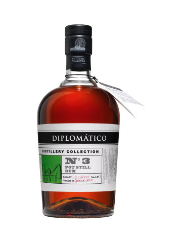 Řada Diplomático Distillery Collection představuje rumy vyrobené na různých destilačních zařízeních. Třetí rum v řadě je mimořádně komplexní, má výrazné tóny červeného a tropického ovoce, karamelu a vanilky.