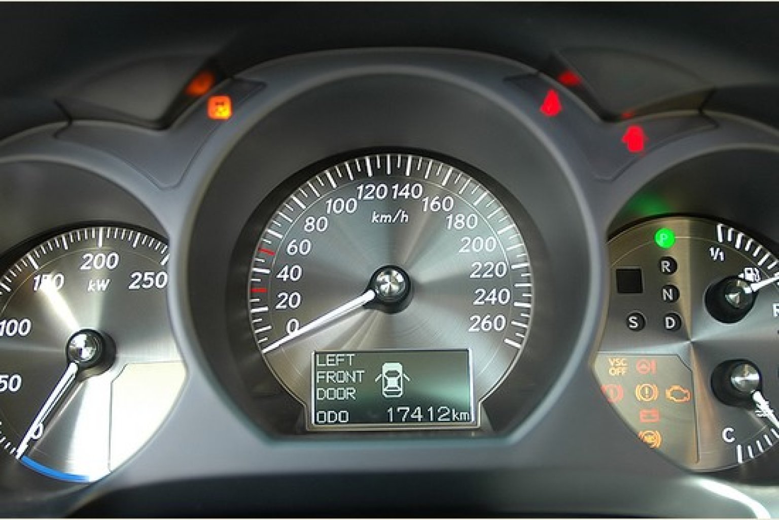 lexus_gs_450h_18__550x367_.jpg