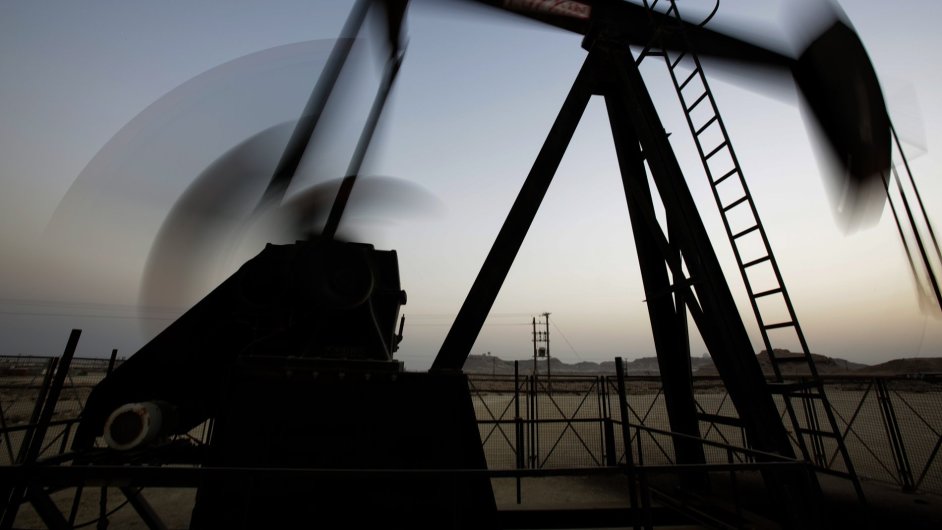 Ropn� spole�nost UKOG nalezla v Brit�nii rekordn�ch 100 miliard barel� ropy. Ilustra�n� foto