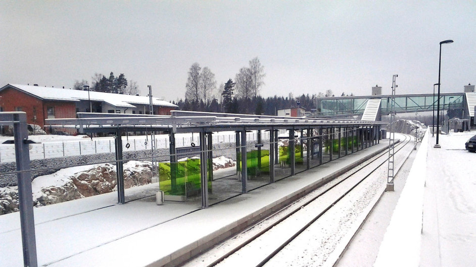 Ve stedu bylo po esti letech stavby zprovoznn oekvan vlakov spojen Helsinek s letitm Vantaa, tedy drha Ring Rail Line.