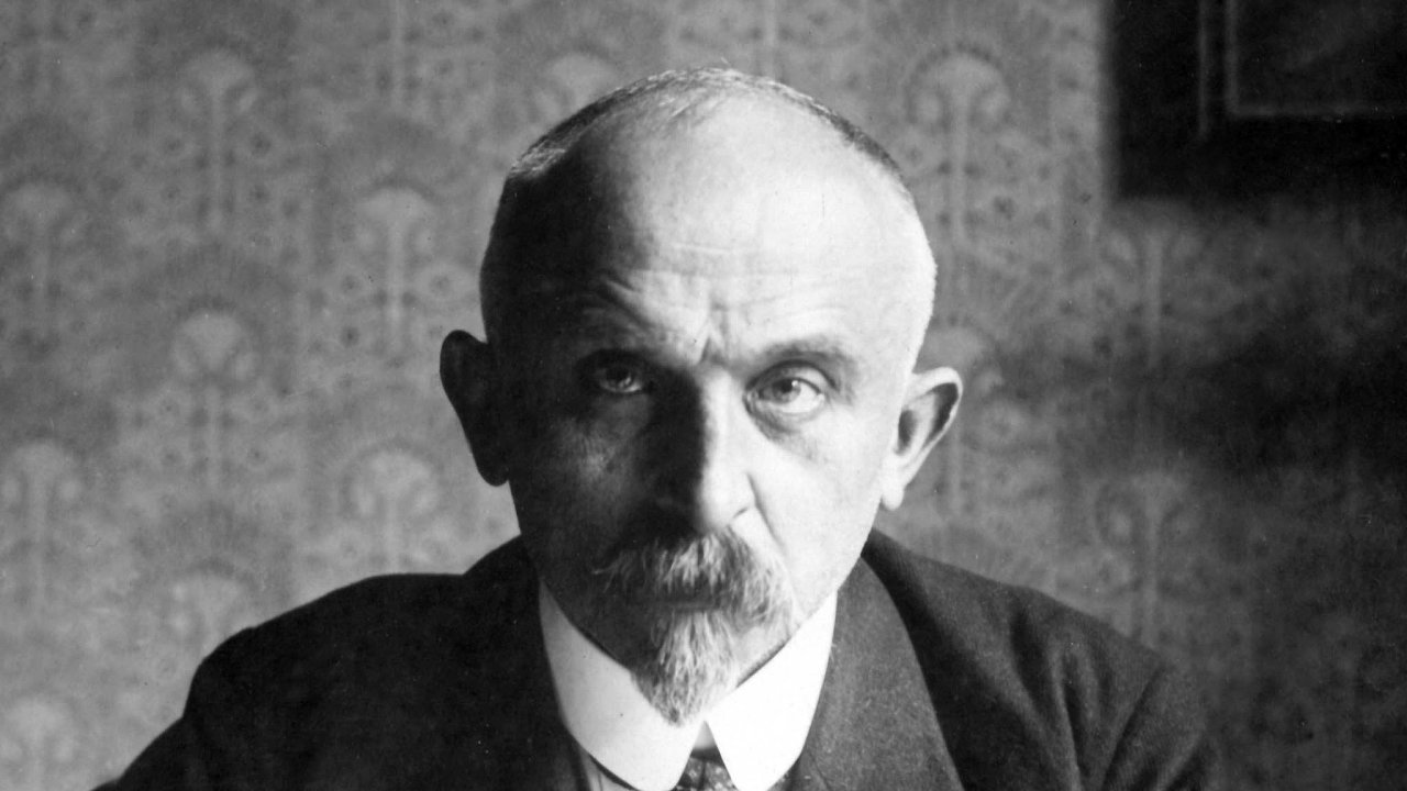 Alois Rašín stabilizoval èeskoslovenskou mìnu, která tím získala na atraktivitì i pro padìlatele.