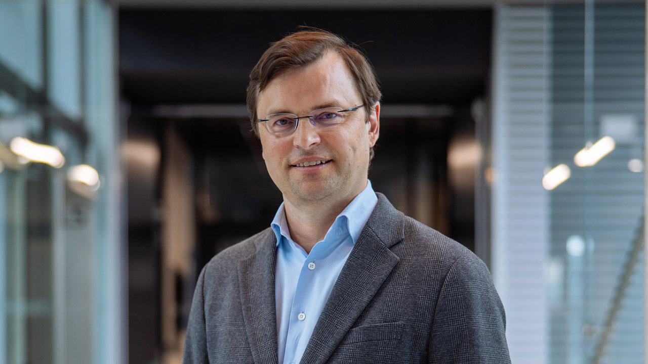 Richard Trojan ��k�, �e v�obrann�m pr�myslu se rychle uk�e, kdo m� jen...