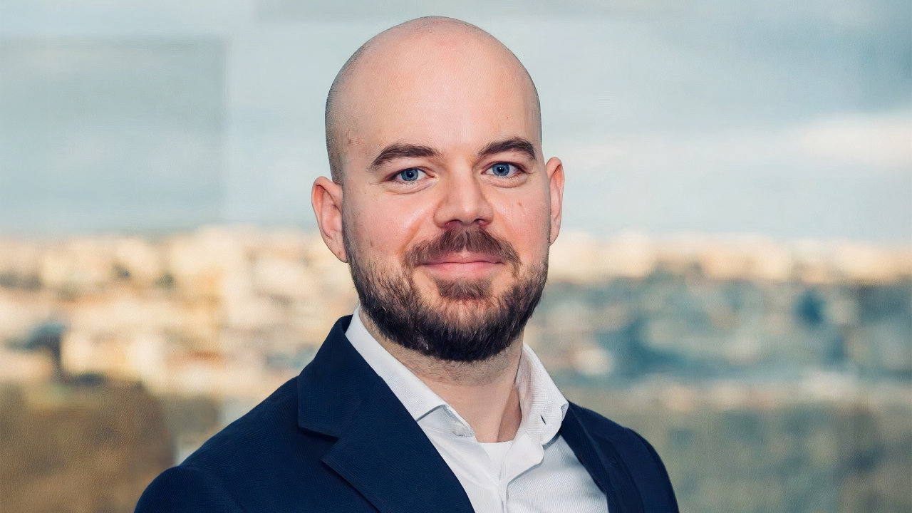 Martin Komrska, hlavn� ekonom UniCredit Bank