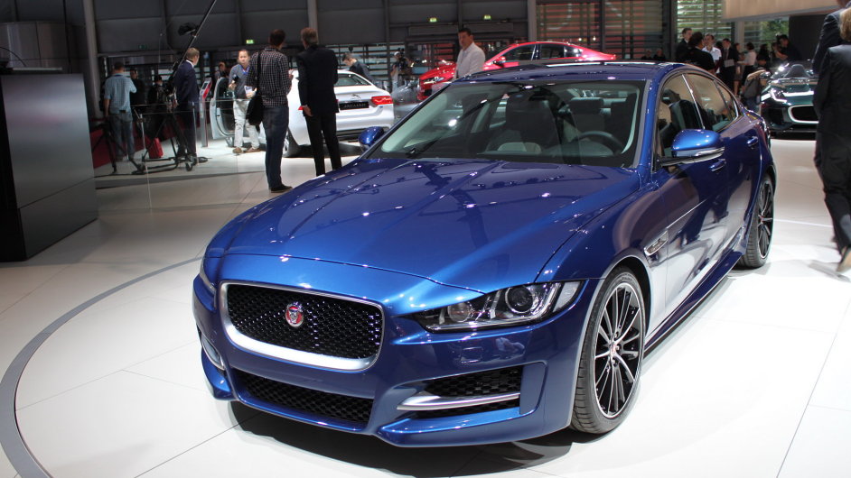 Jaguar XE