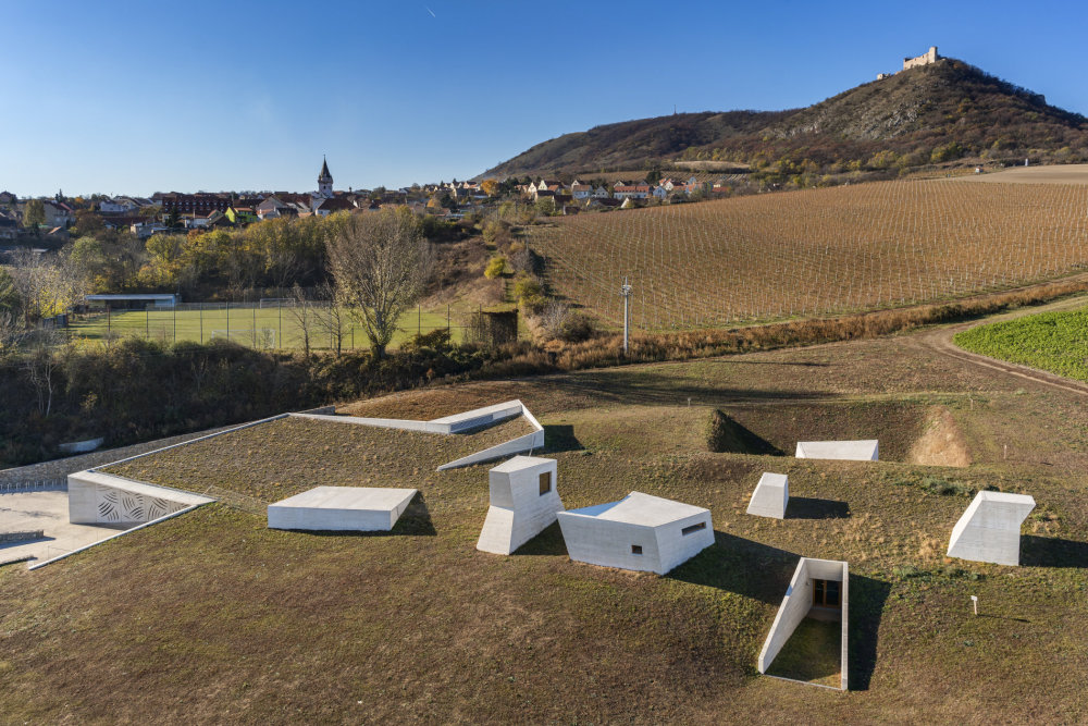 Archeopark Pavlov / Architektonická kancelář Radko Květ (2016)