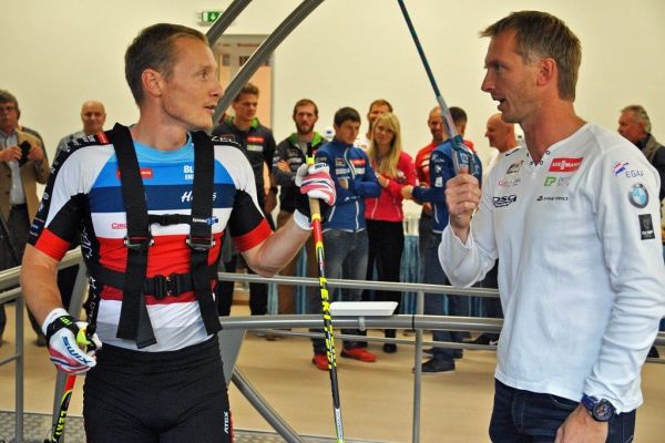 D�&iacute;v z&aacute;vid�li N�mc�m, te� maj&iacute; nejlep&scaron;&iacute; techniku na sv�t�. Biatlonist&eacute; spustili l&eacute;taj&iacute;c&iacute; koberec