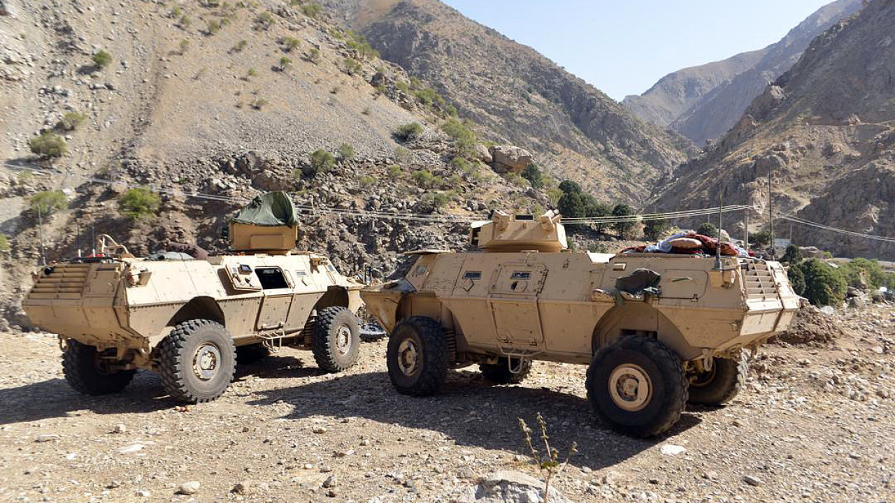 Bojové vozy tálibáncù v údolí Pandžšír.