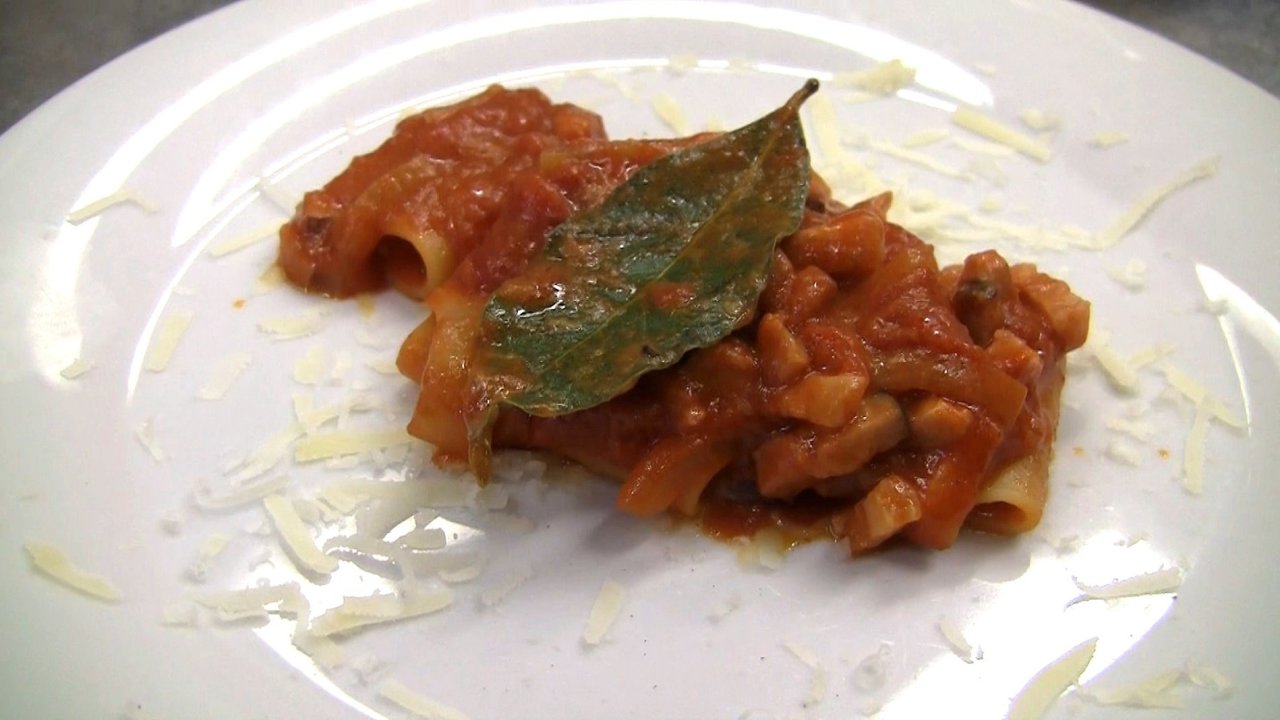 Italsk omka sugo s tstovinami je zklad italsk kuchyn.